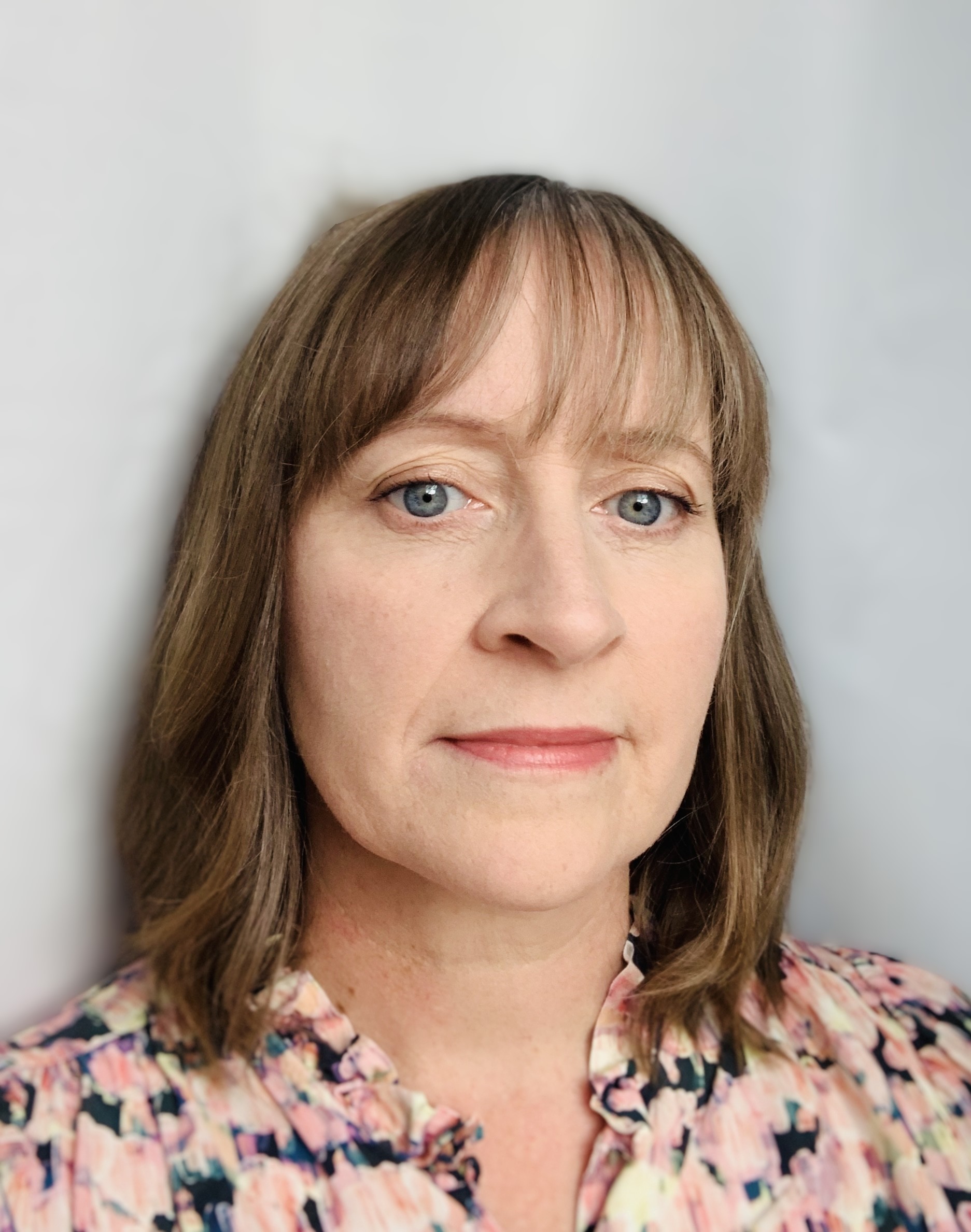 Dr Lindsay Shutes
